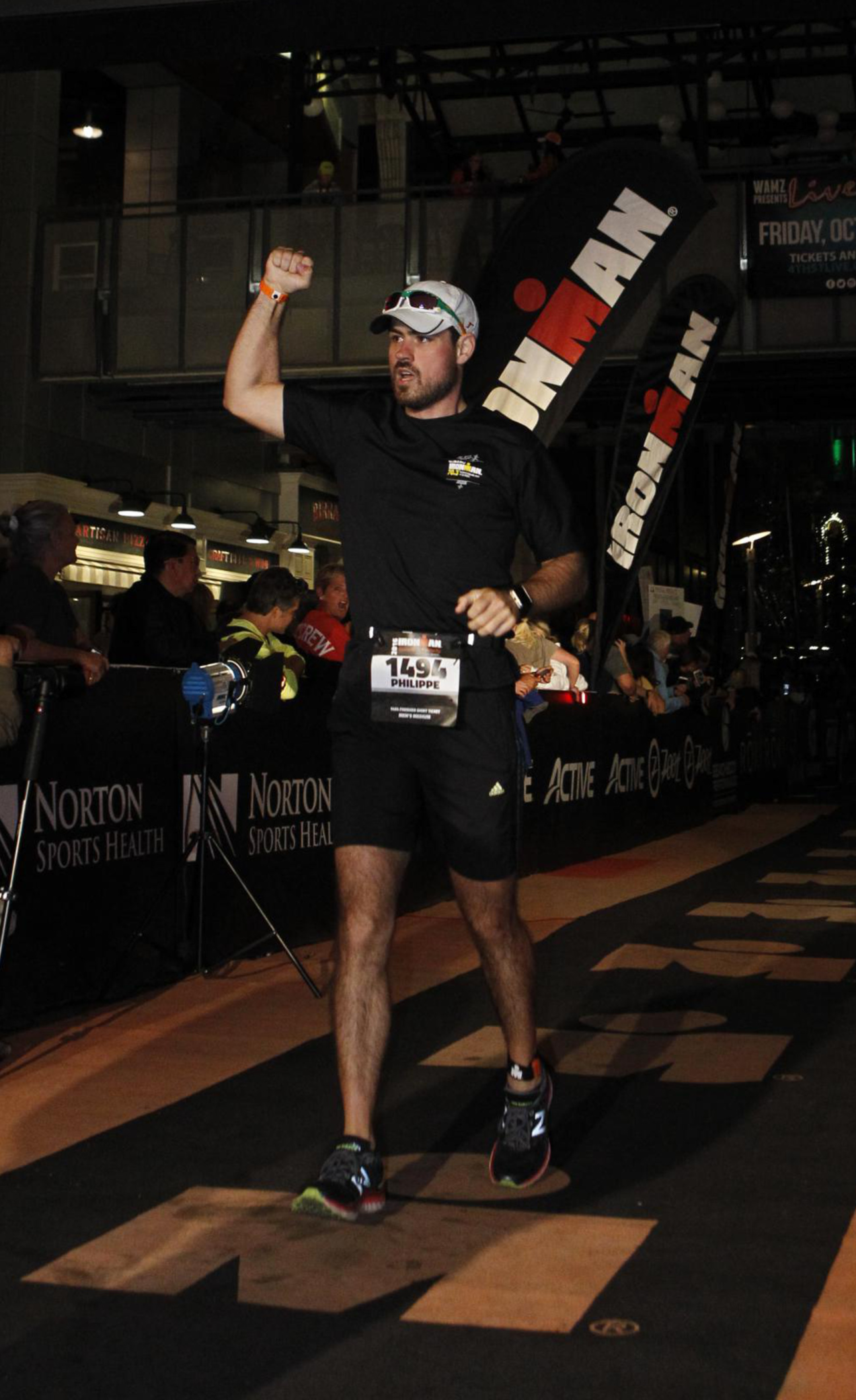Philippe Beauregard-Totaro complétant un triathlon Ironman